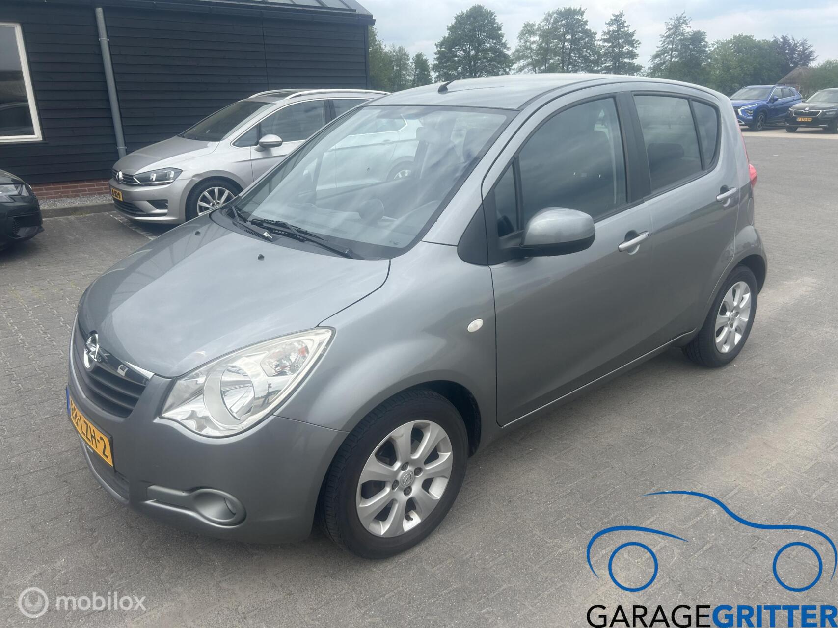 Opel Agila 1.2 Edition 2010 - voorkant