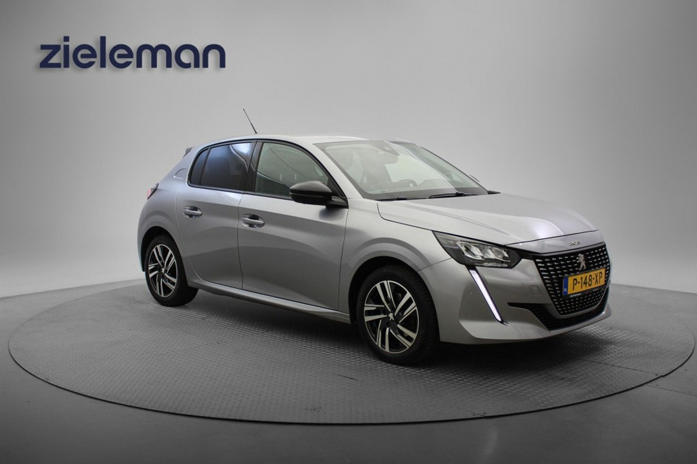 Peugeot 208 1.2 PureTech Allure - Carplay, Camera, Cruise, Half Leer 2022 - voorkant