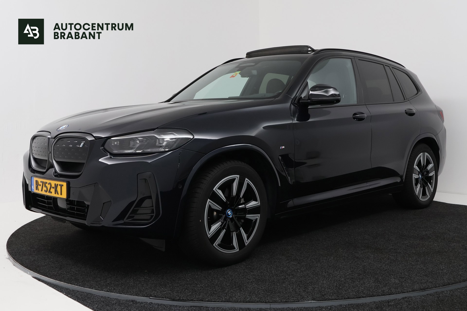 Foto van BMW IX3