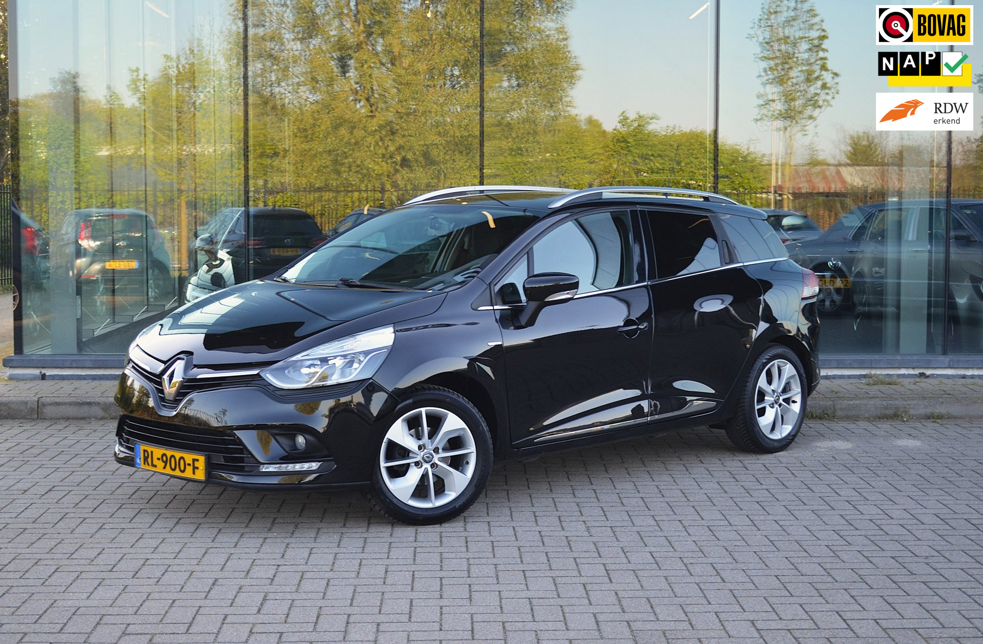 Renault Clio 0.9 TCe Limited | Trekhaak | Navi | Cruise | PDC 2018 - voorkant