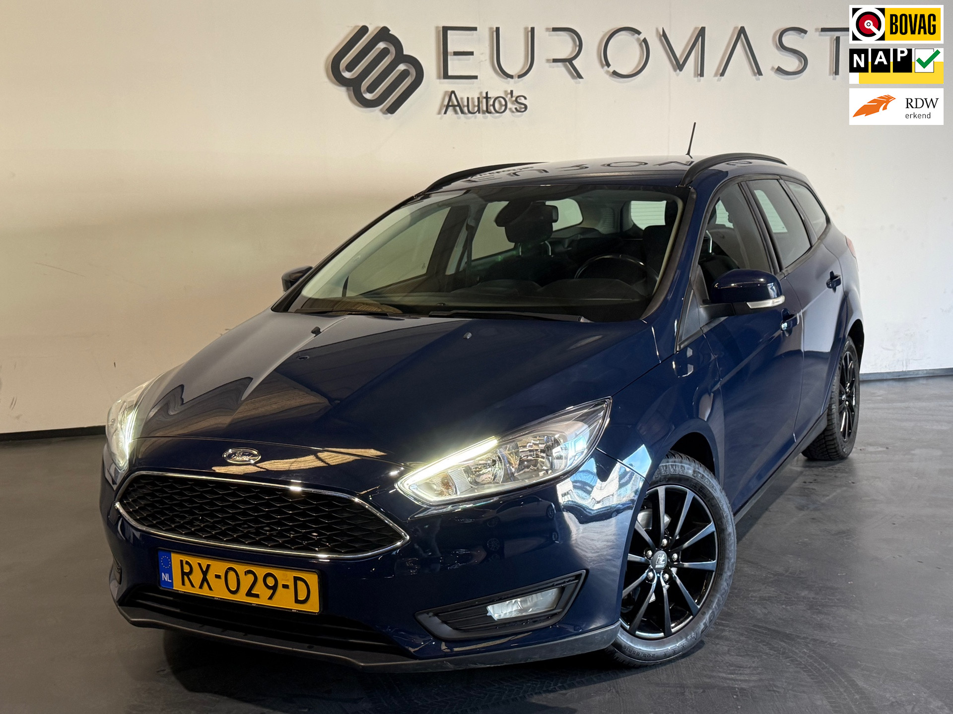 Ford Focus 1.0 Lease Edition Navi Cruise Airco Pdc Nieuwe Apk 2018 - voorkant