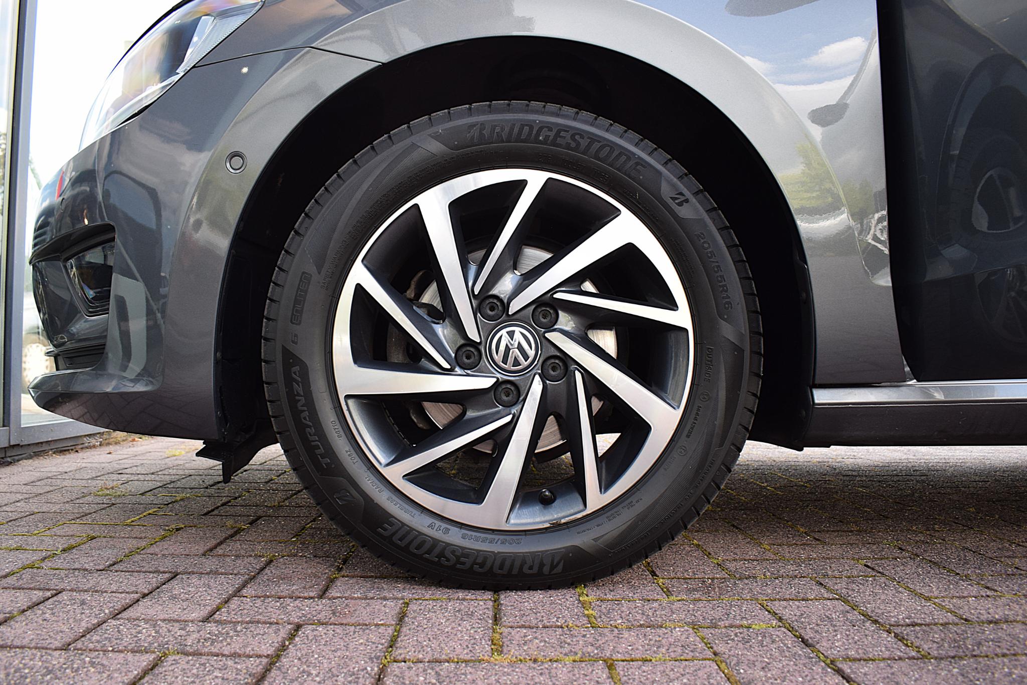 Foto van Volkswagen Golf Sportsvan