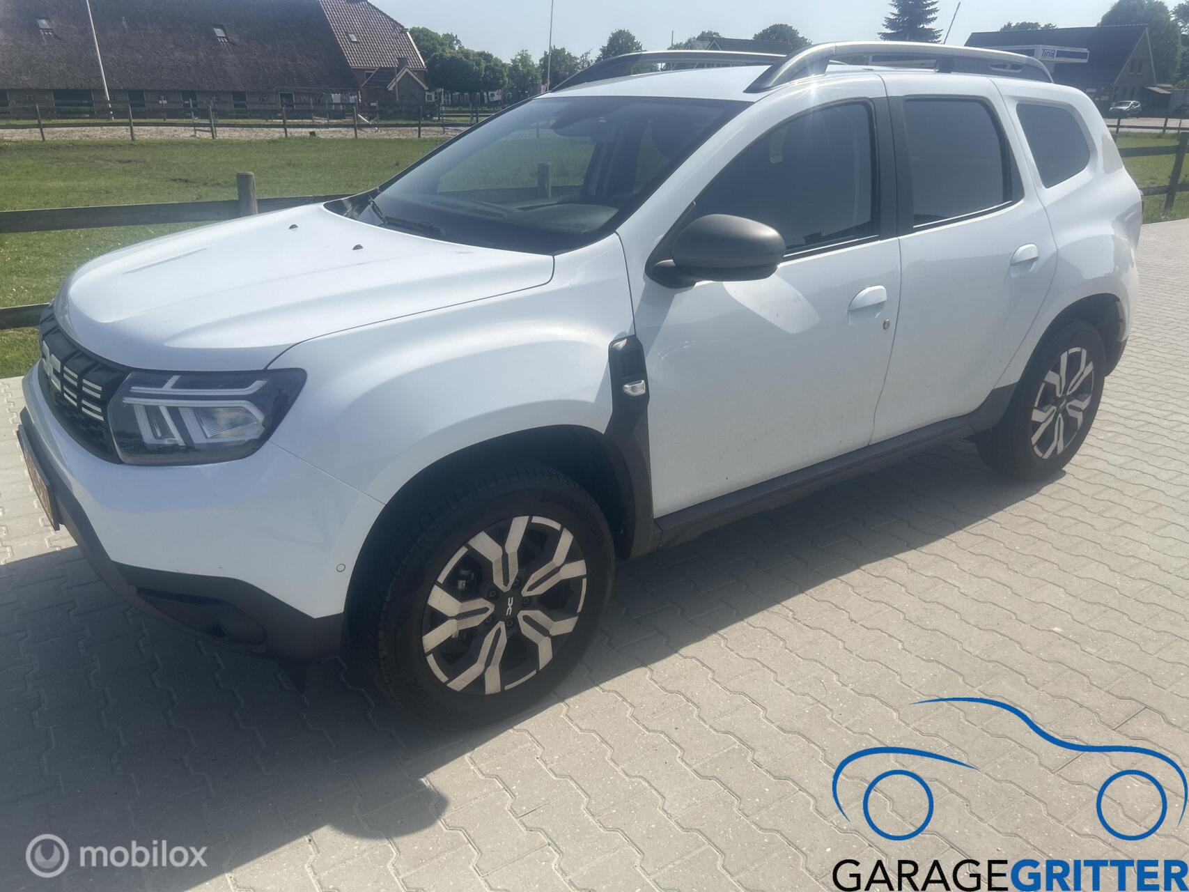 Dacia Duster 1.0 TCe 100 ECO-G Expression 2023 - voorkant