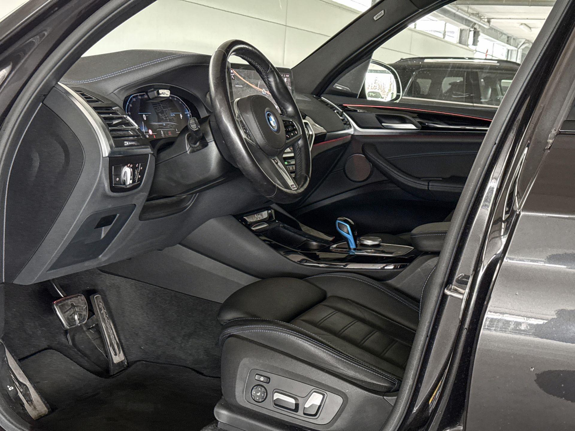 Foto van BMW Ix3