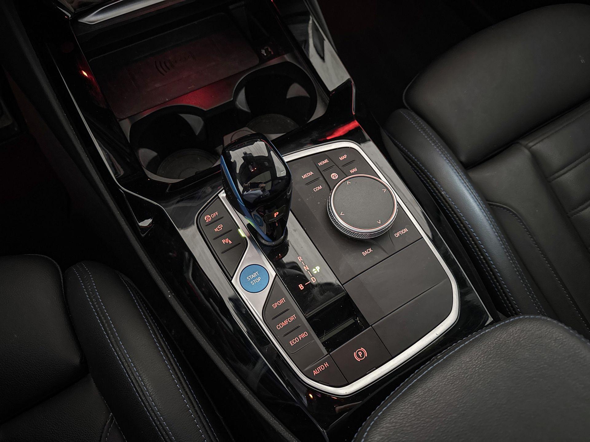 Foto van BMW Ix3