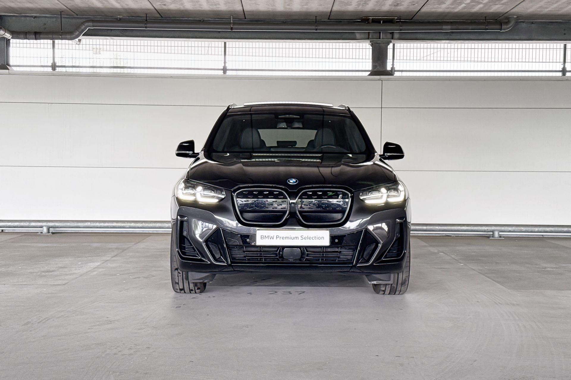 Foto van BMW Ix3