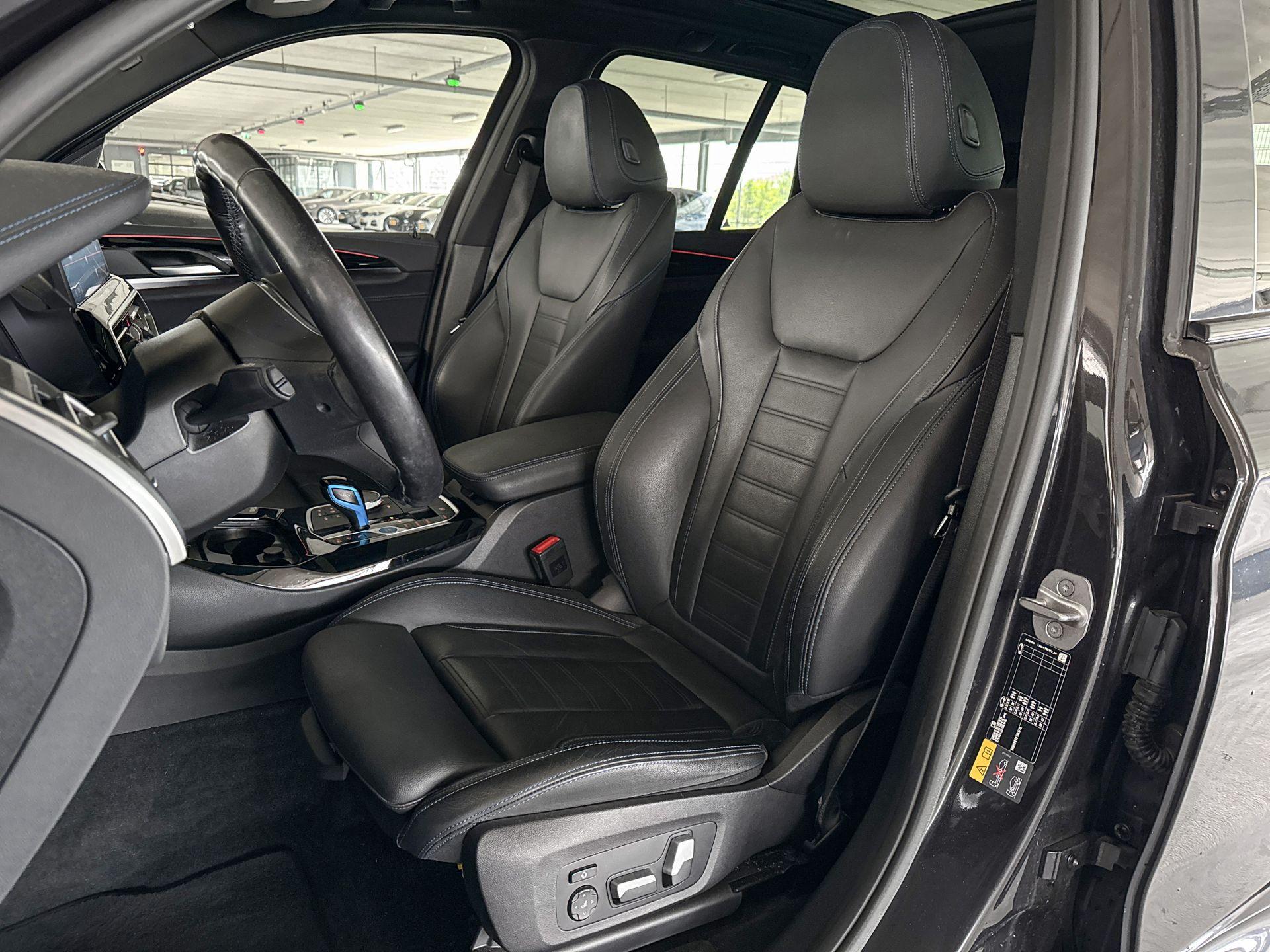 Foto van BMW Ix3