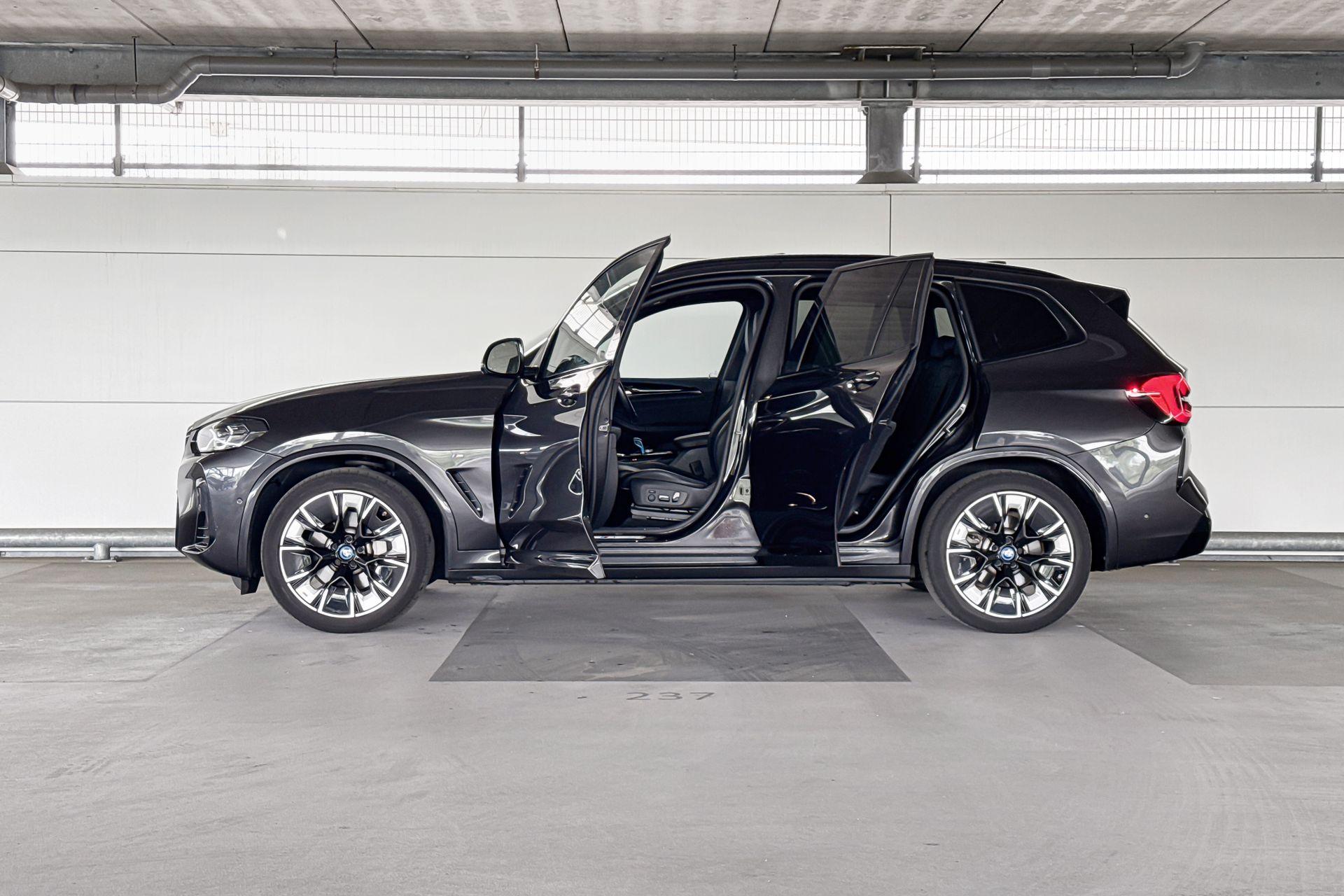 Foto van BMW Ix3