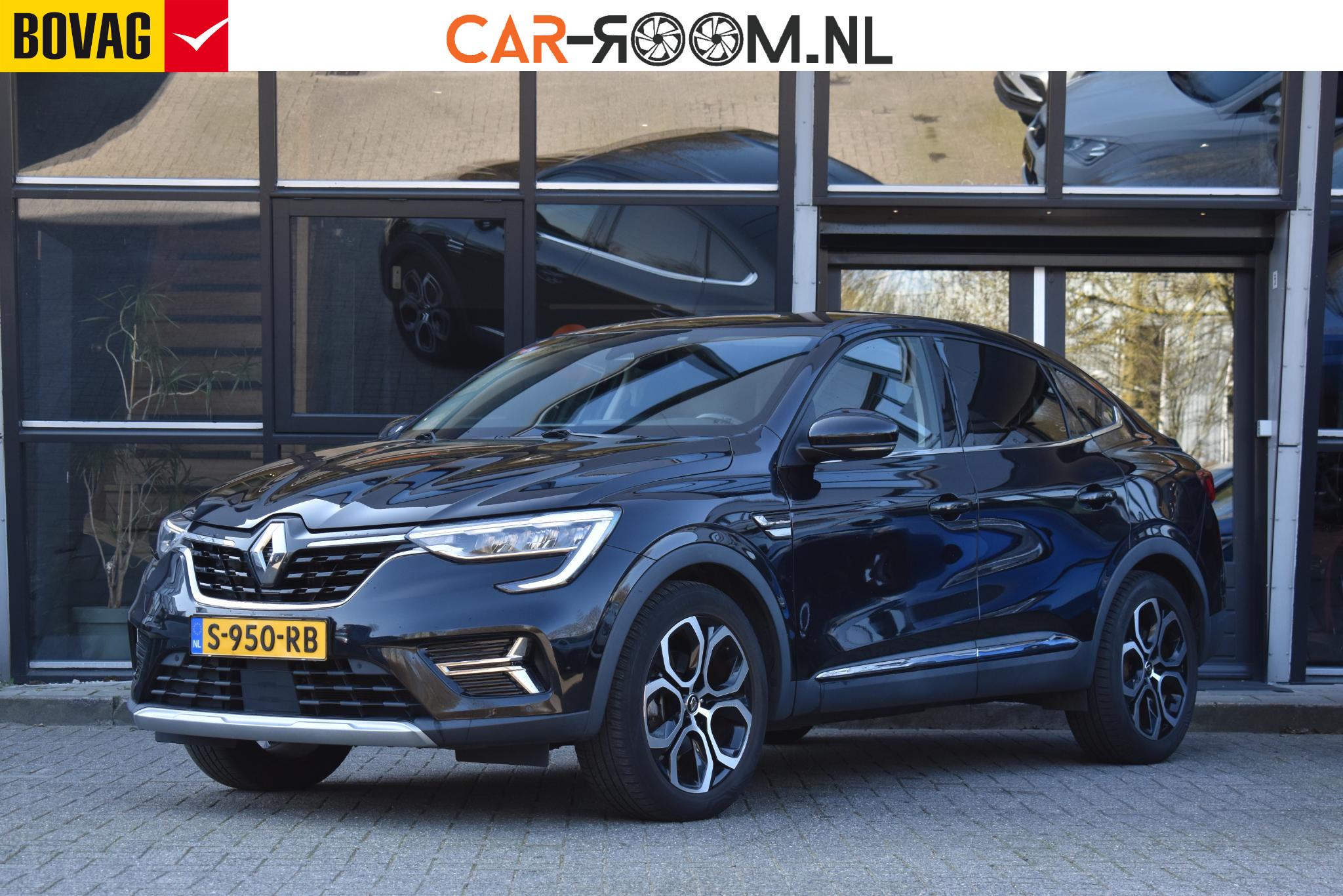 Foto van RENAULT ARKANA E-TECH