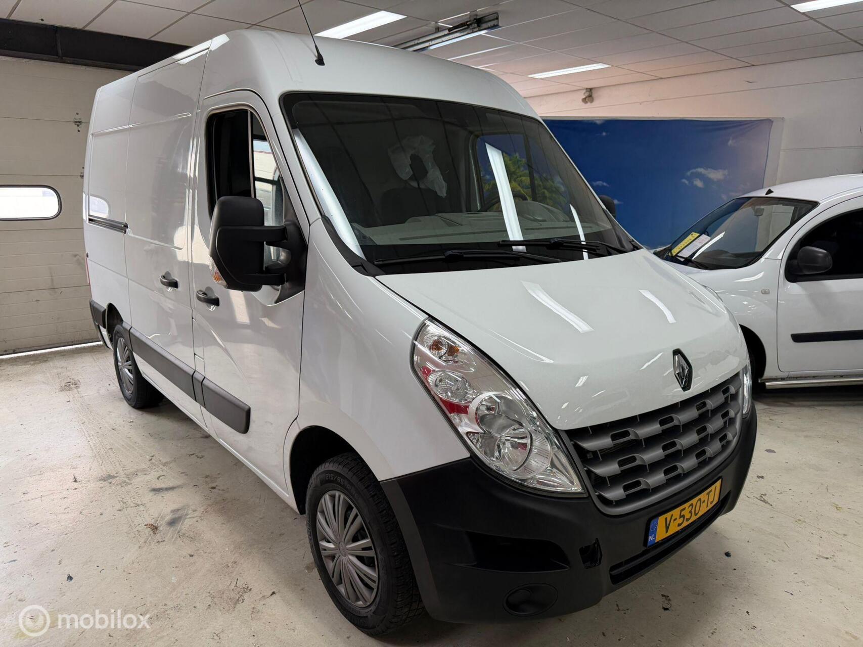 Foto van RENAULT MASTER