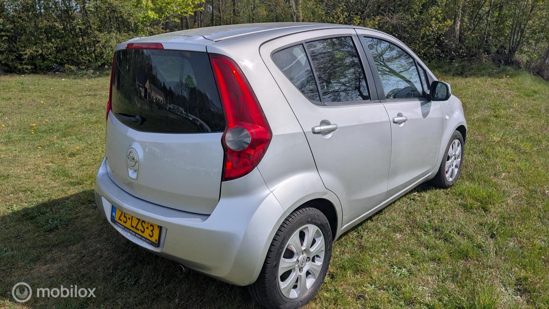 Foto van Opel Agila