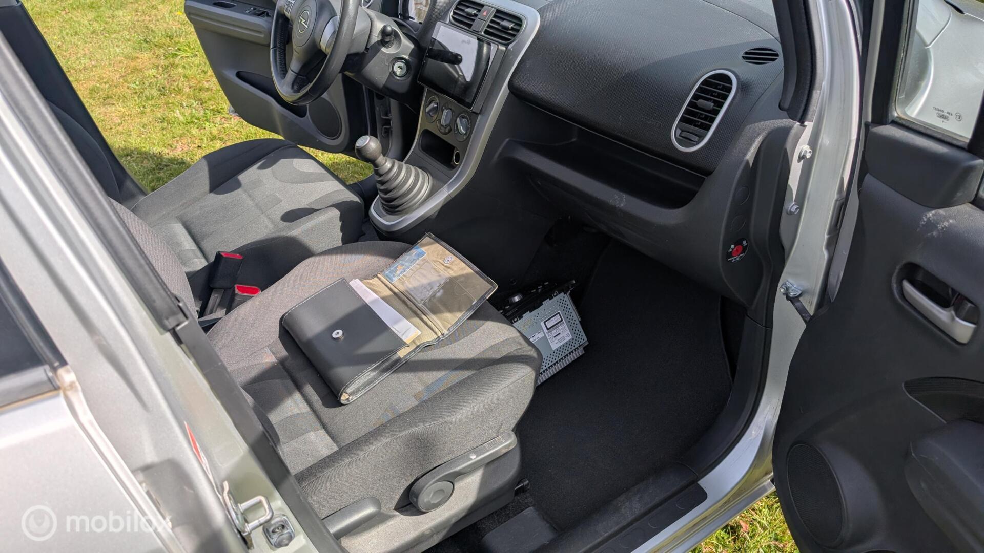 Foto van Opel Agila