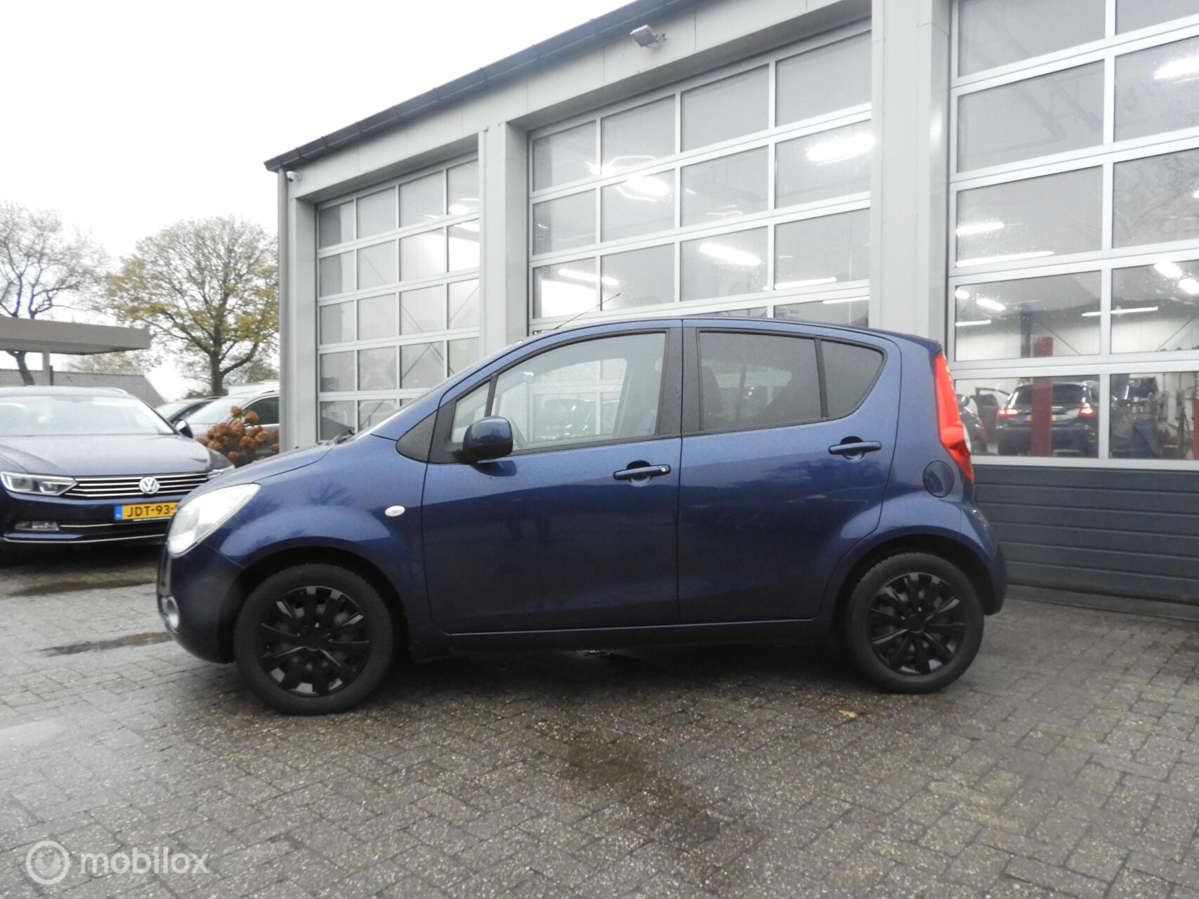 Foto van Opel Agila