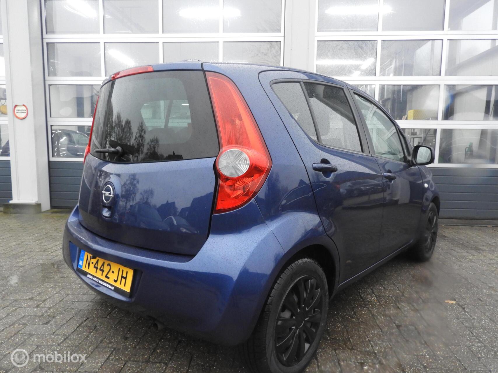 Foto van Opel Agila