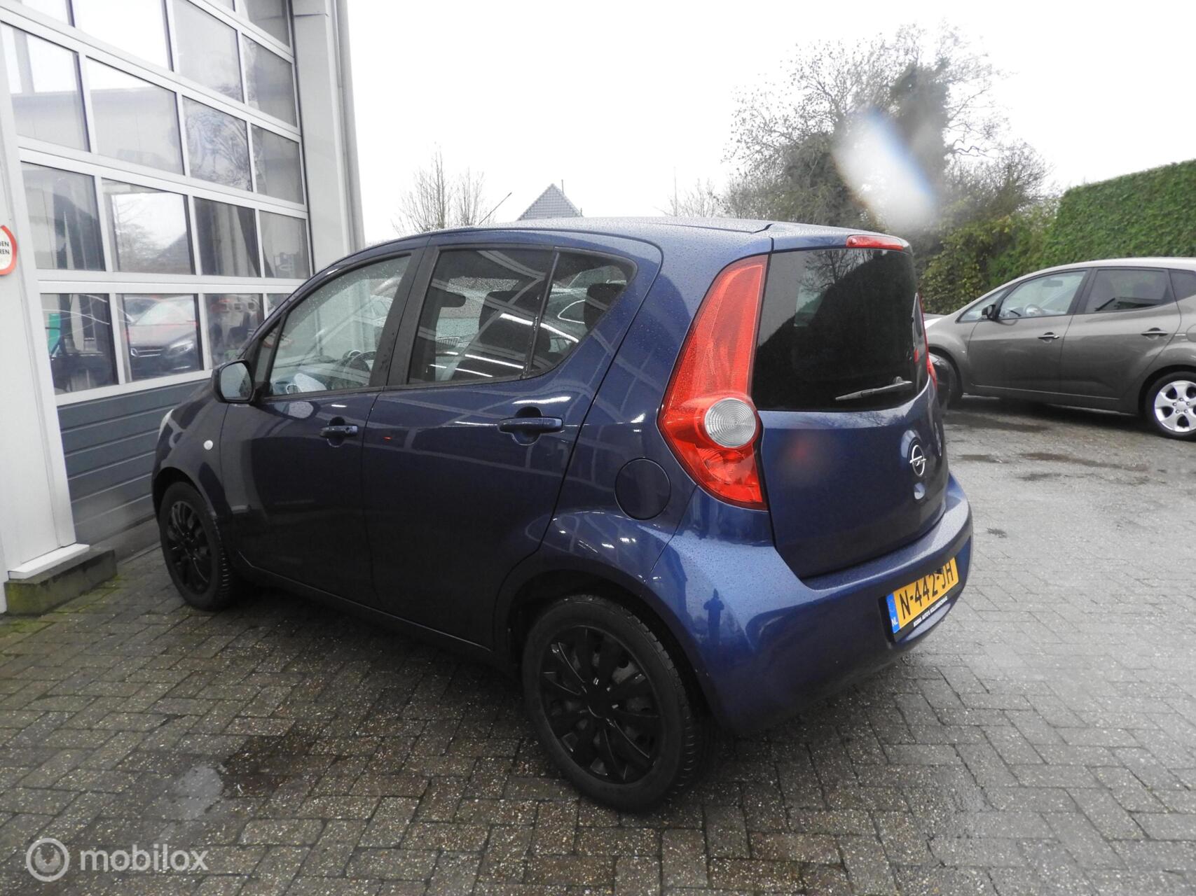 Foto van Opel Agila