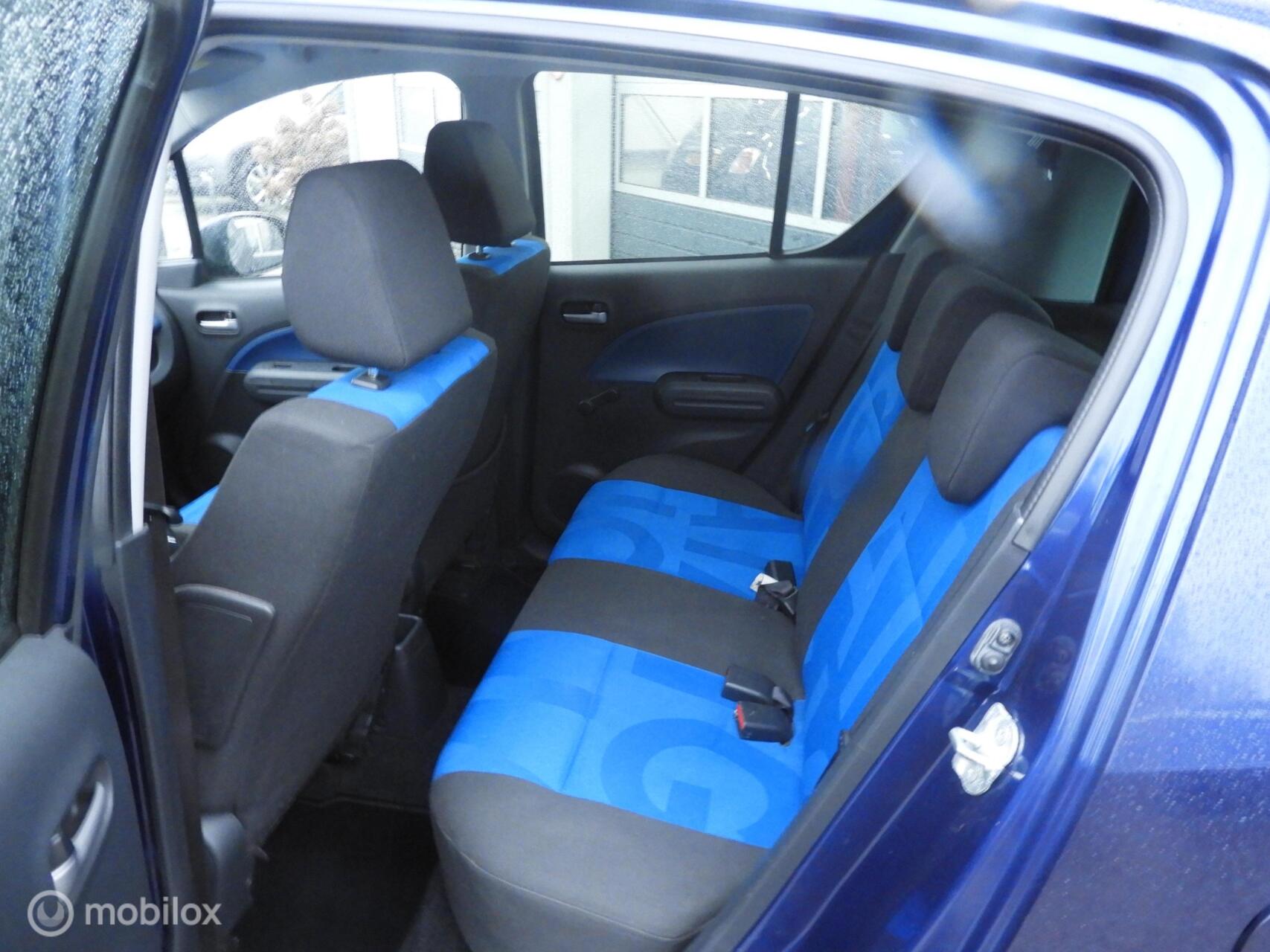 Foto van Opel Agila