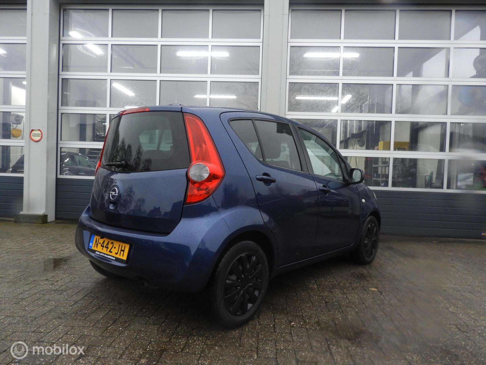Foto van Opel Agila