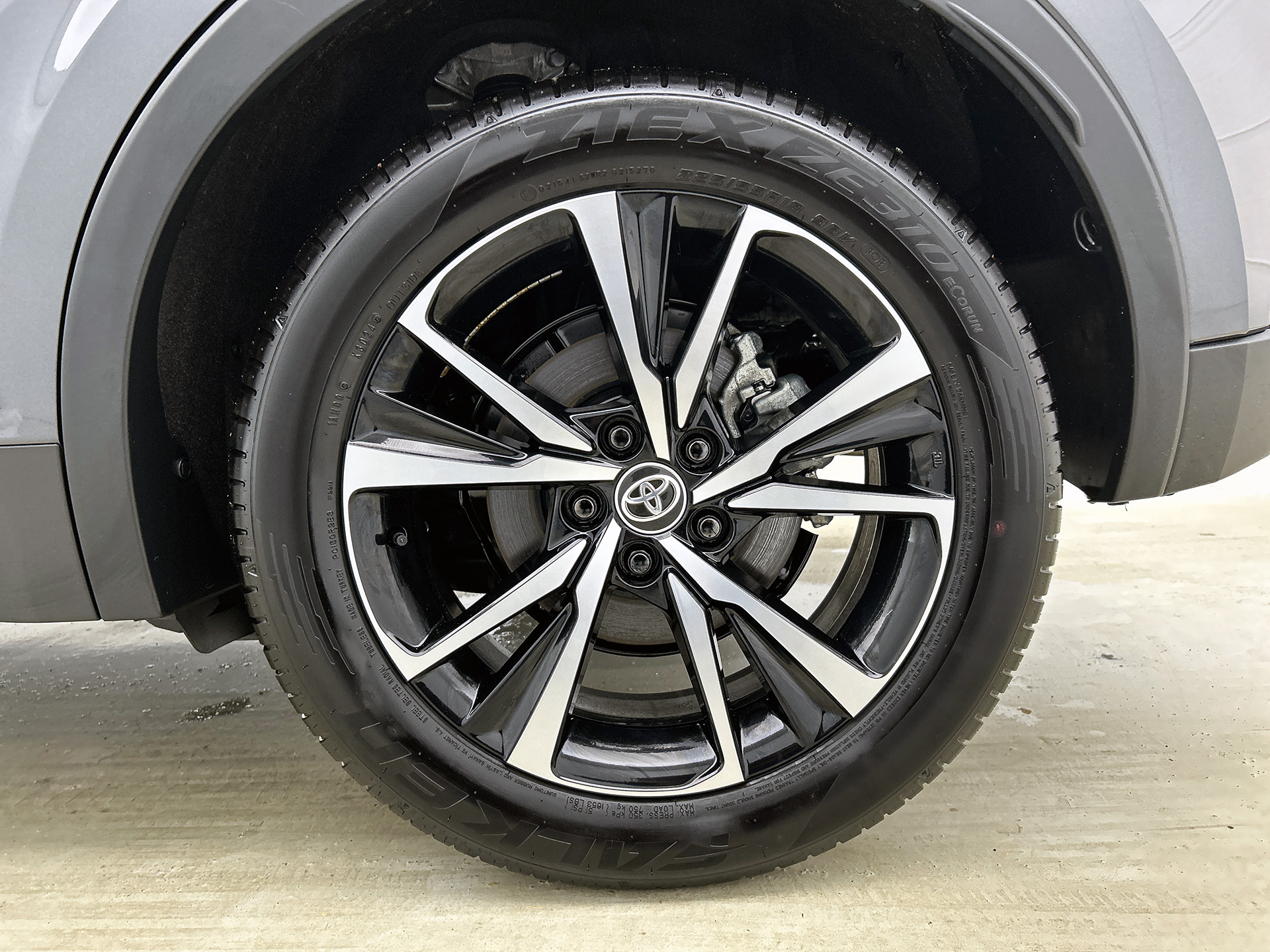 Foto van Toyota Toyota C-hr