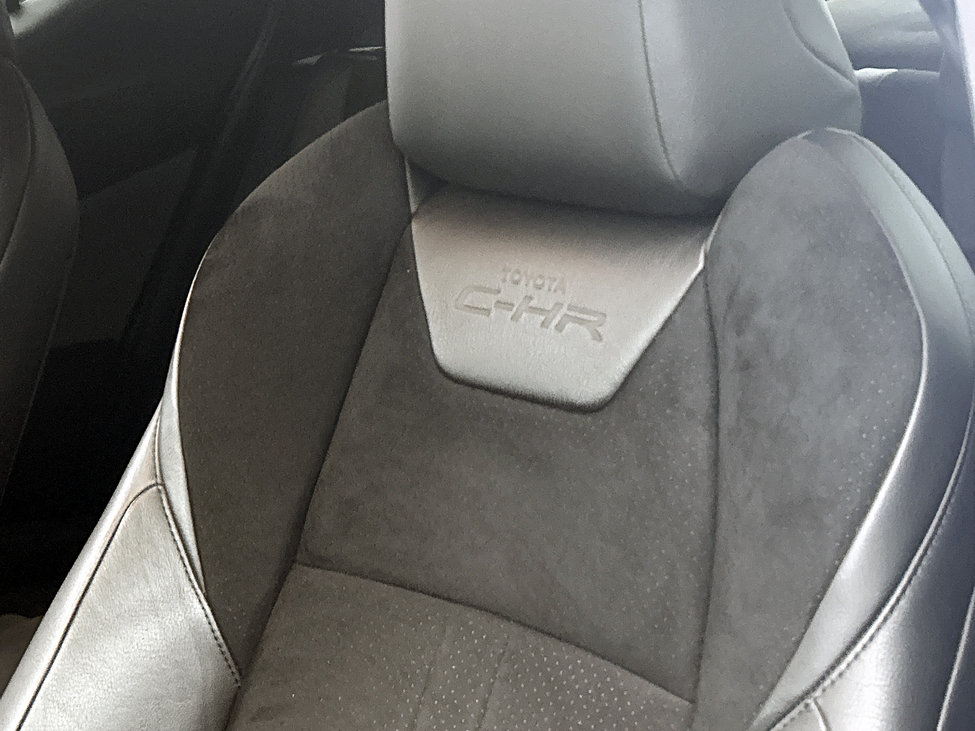 Foto van Toyota Toyota C-hr