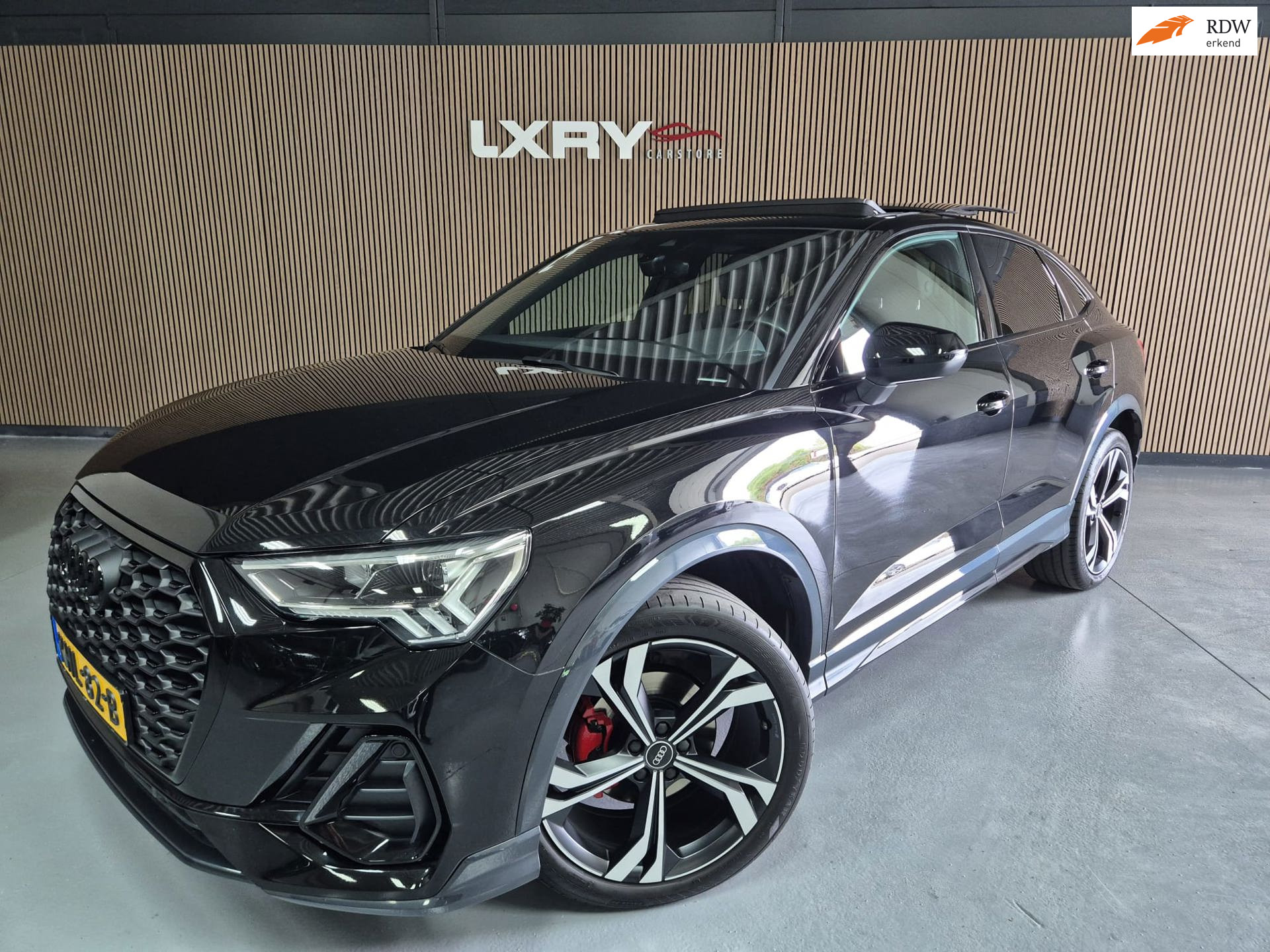 Audi Q3 Sportback 35 TFSI S Line | Clima| Pano | Camera | Navi | Stoelverwarming | Sonos | 2023 - voorkant