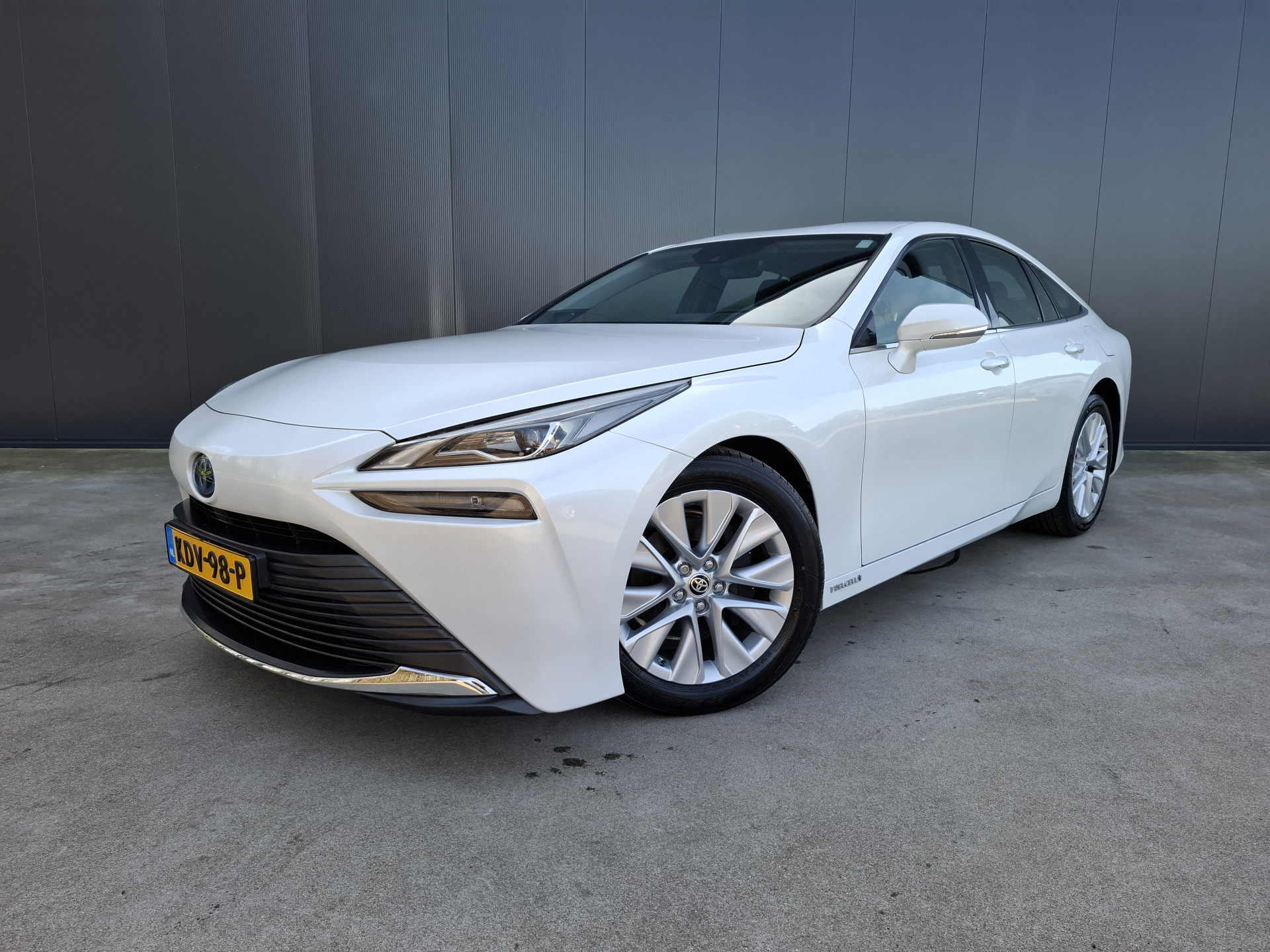 Foto van TOYOTA TOYOTA MIRAI