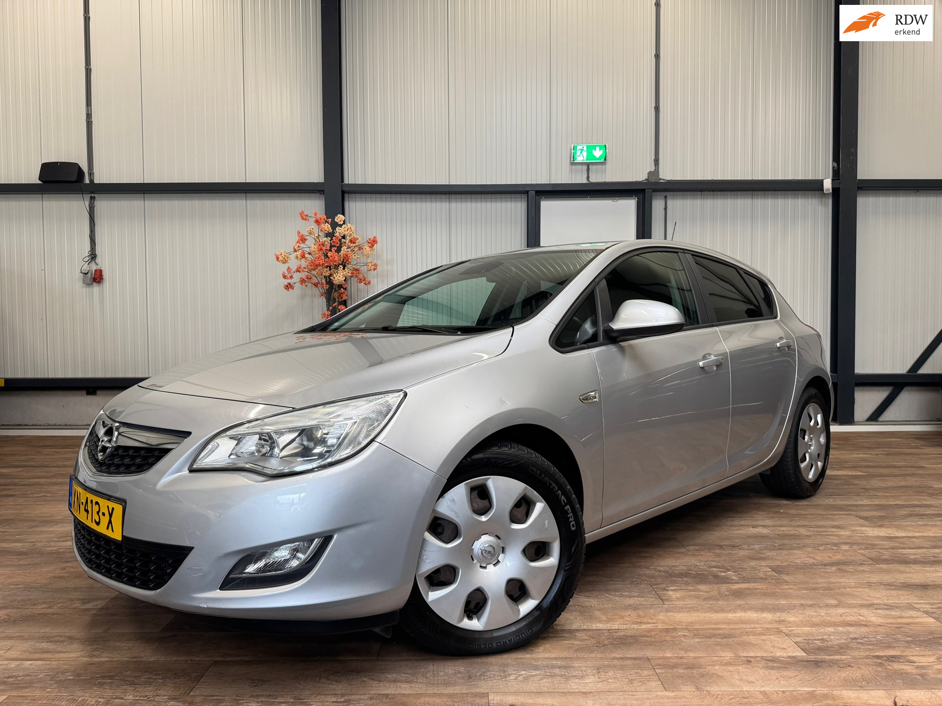 Opel Astra 1.6 5DRS AUTOMAAT / AIRCO / CRUISE / NETTE STAAT 2010 - voorkant