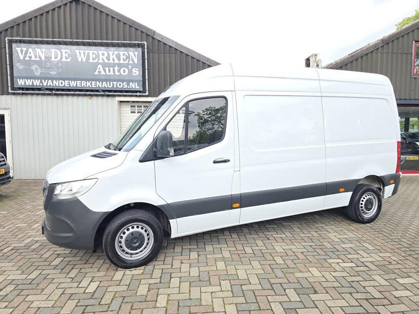 Mercedes-Benz Sprinter bestel W907 311 2.2 CDI L2H2 Functional 2018 - voorkant