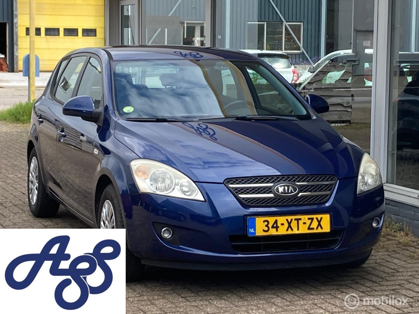 Kia Cee D 1.6 X-ecutive 2008 - voorkant