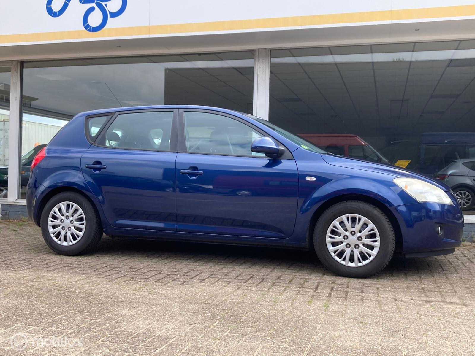 Foto van Kia Cee D
