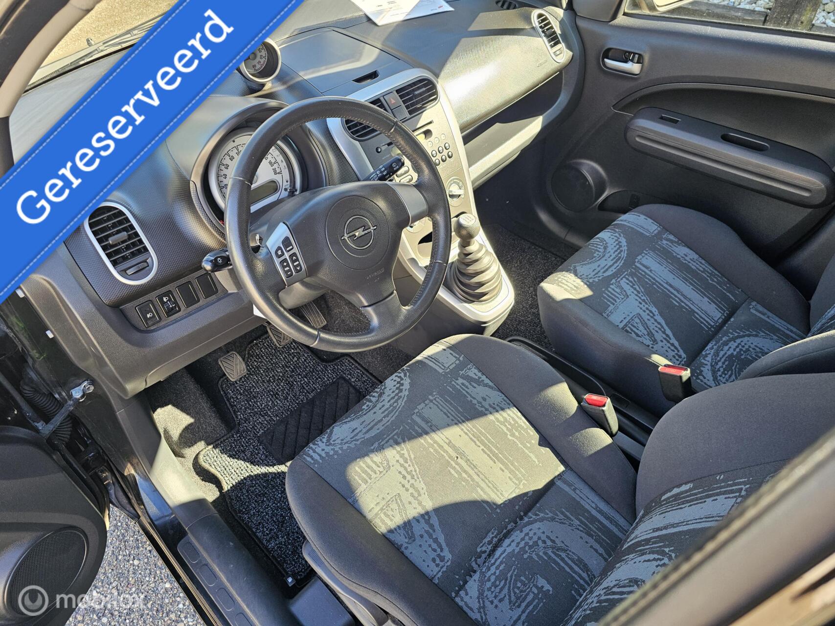 Foto van Opel Agila