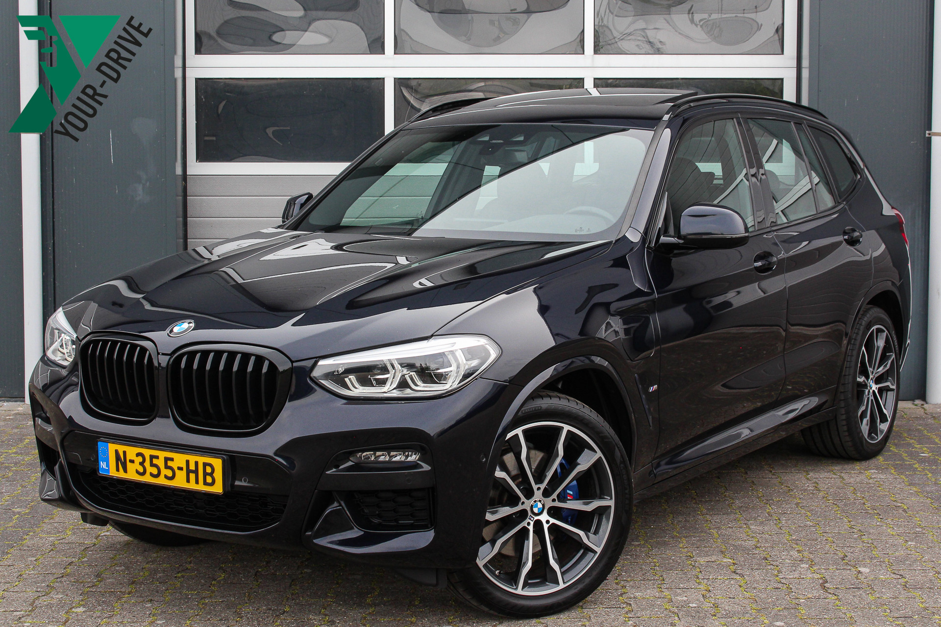 Foto van BMW X3 XDRIVE30E