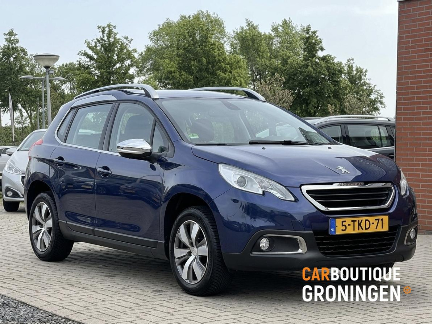 Peugeot 2008 1.6 e-HDi | CRUISE | TREKHAAK | APK 2027 | NAP 2014 - voorkant