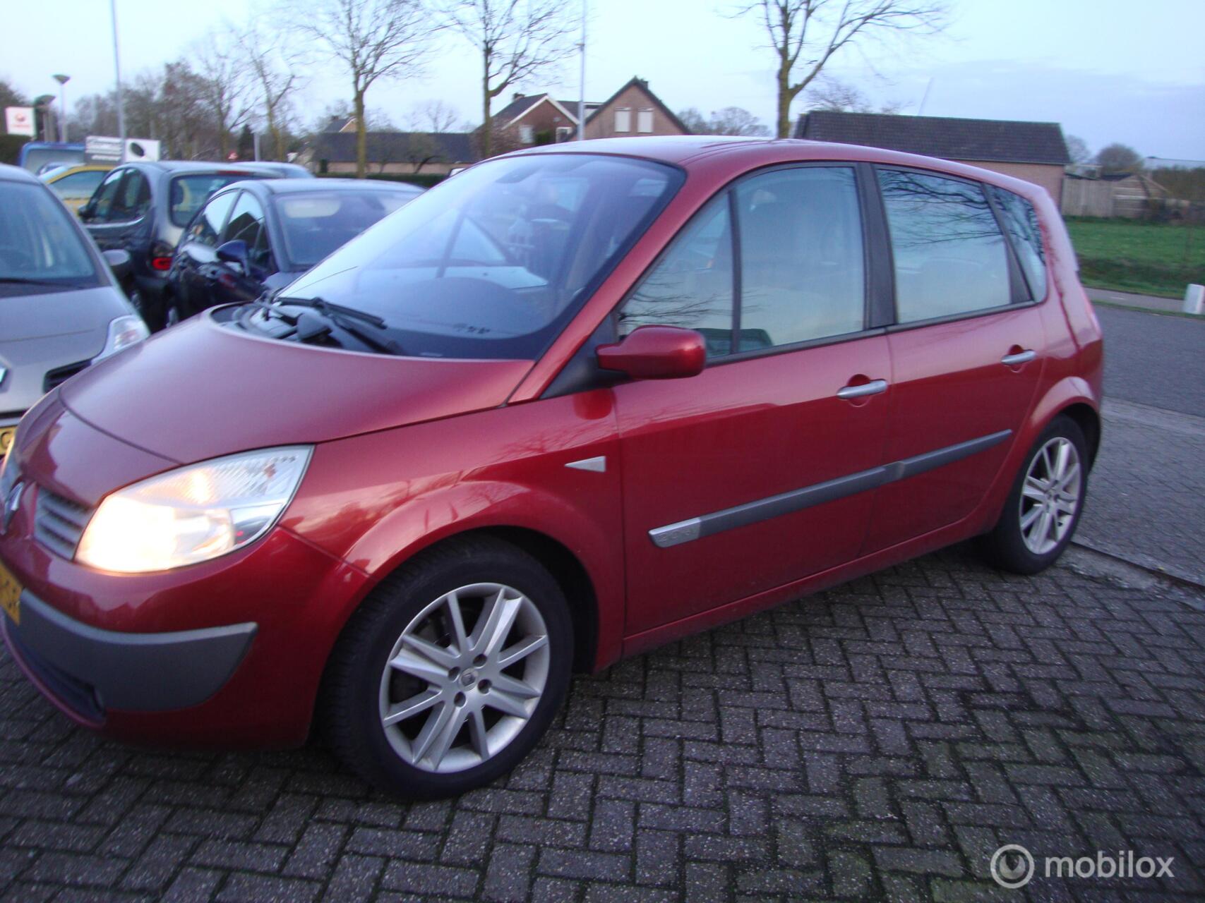 Foto van RENAULT MEGANE SCENIC
