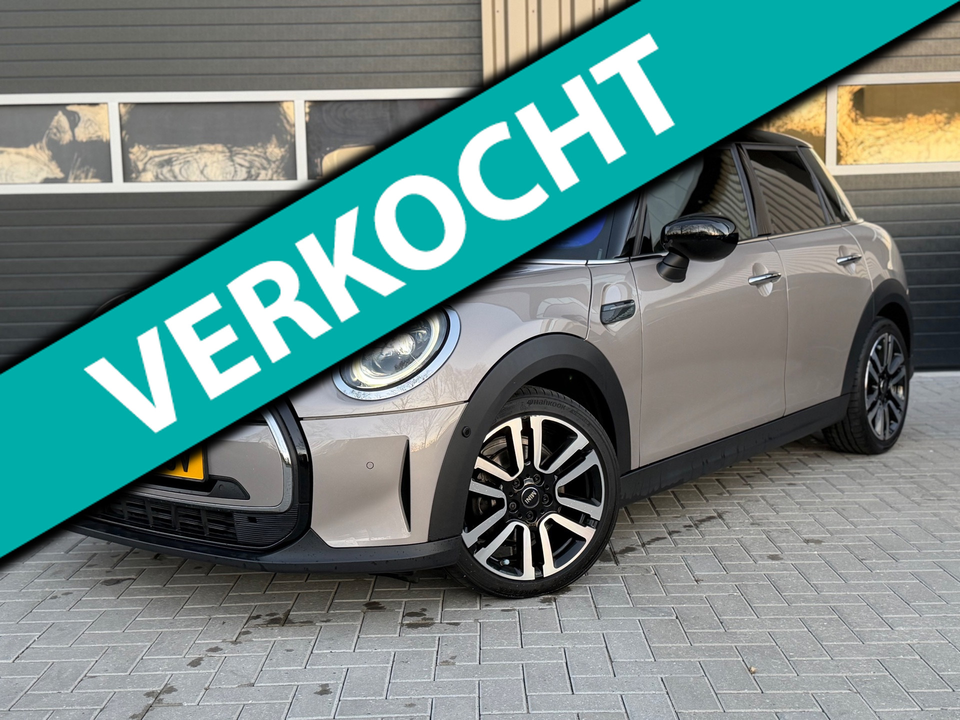 Mini Cooper 1.5 Cooper | Facelift | automaat | led 2021 - voorkant