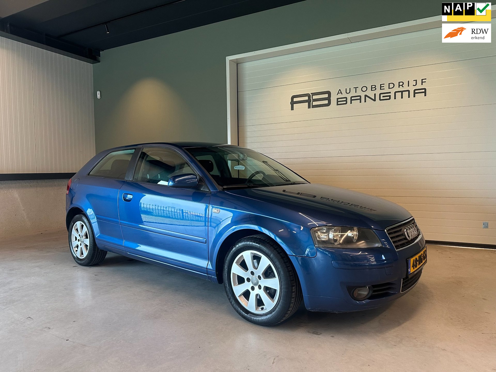 Audi Audi A3 1.6 AMBITION-uitv|CLIMA AIRCO|CRUISE CONTROL|LM-VELG|SPORTSTOELEN|SKILUIK|NAP|APK t/m 4-3-2027|RECENT ONDERHOUD UITGEVOERD 2003 - voorkant