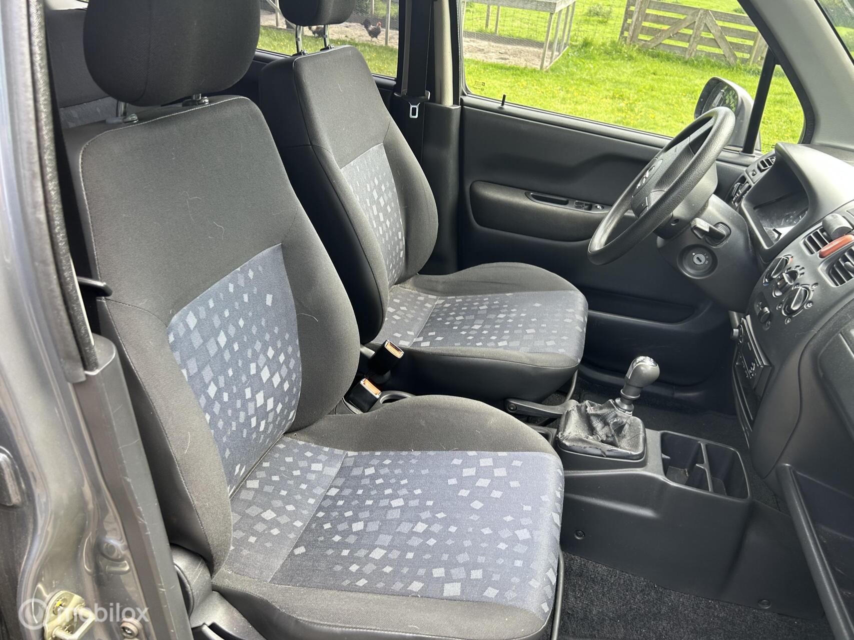 Foto van Opel Agila