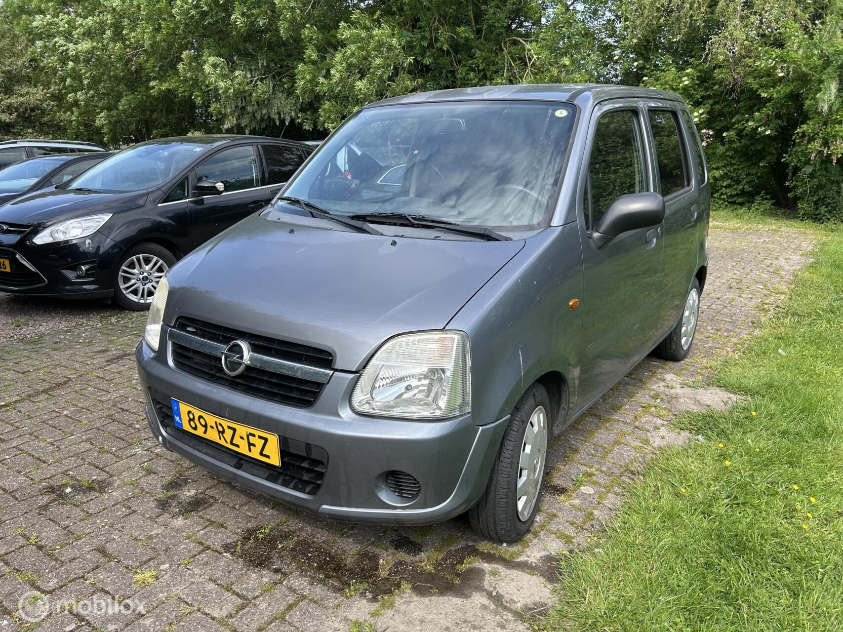 Opel Agila 1.2-16V Temptation 2005 - voorkant