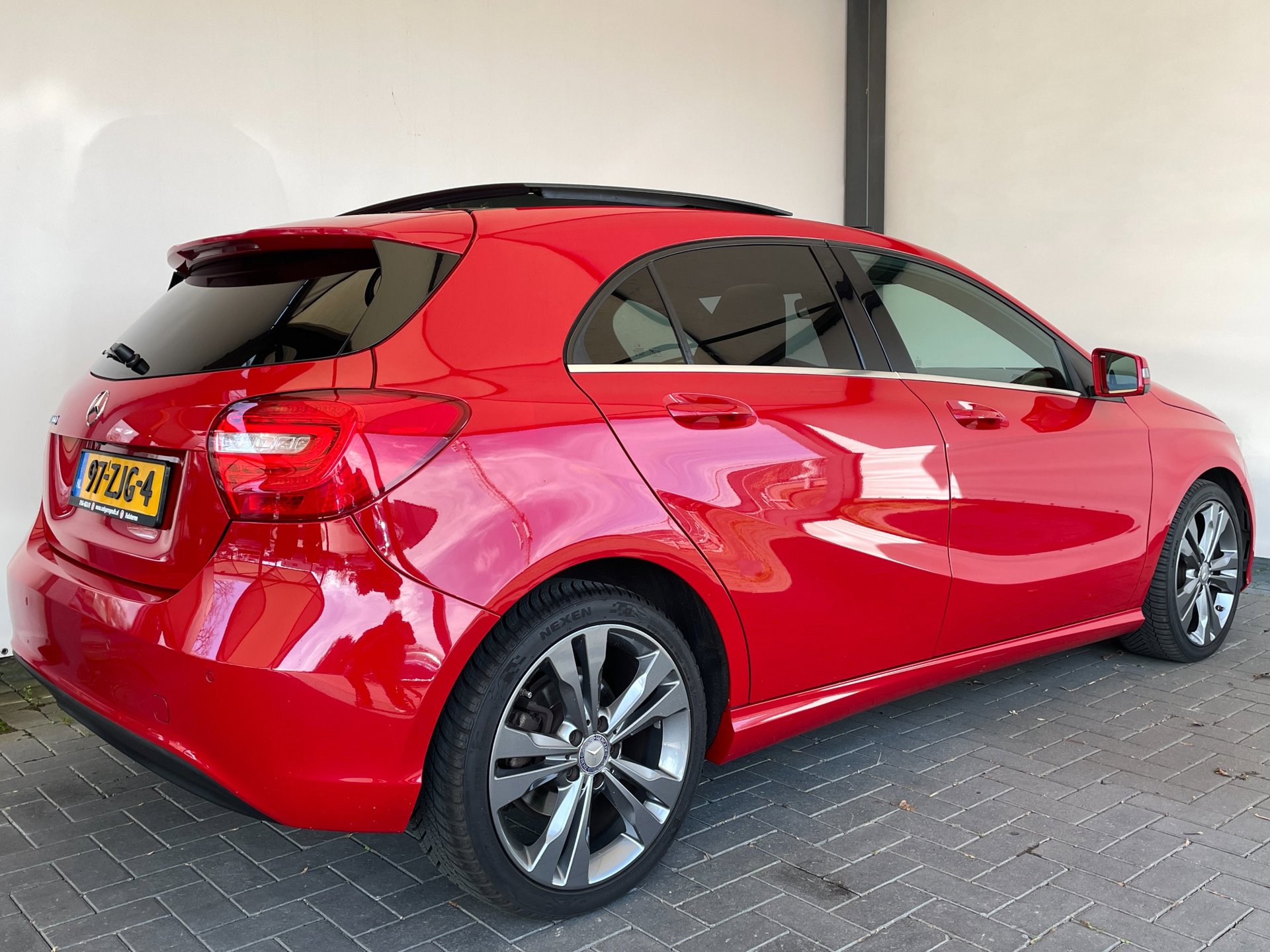 Foto van Mercedes-Benz A 200