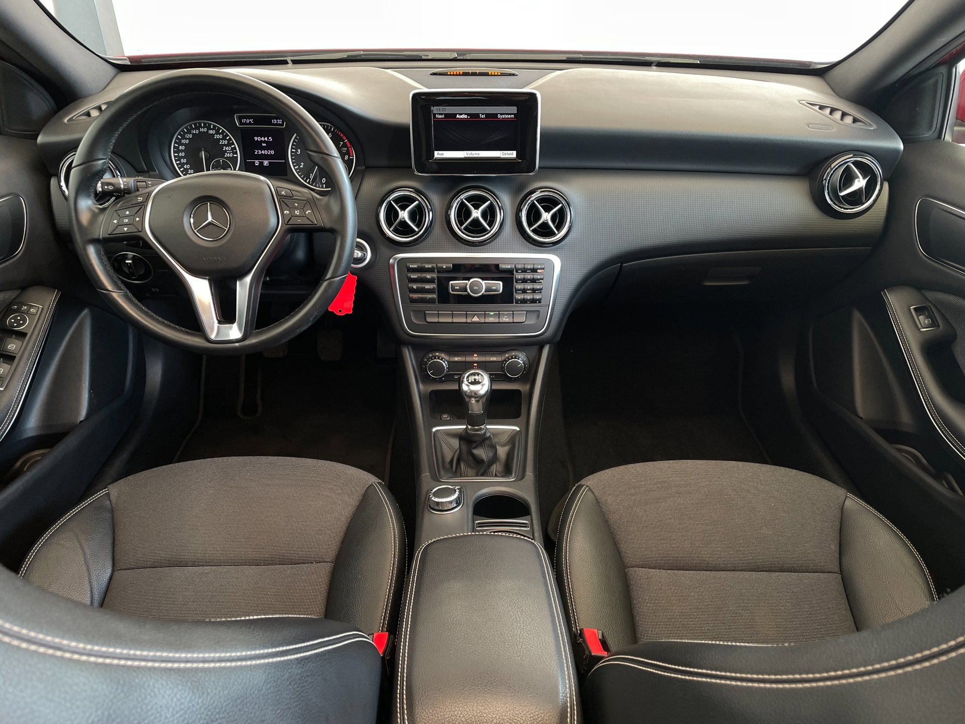 Foto van Mercedes-Benz A 200