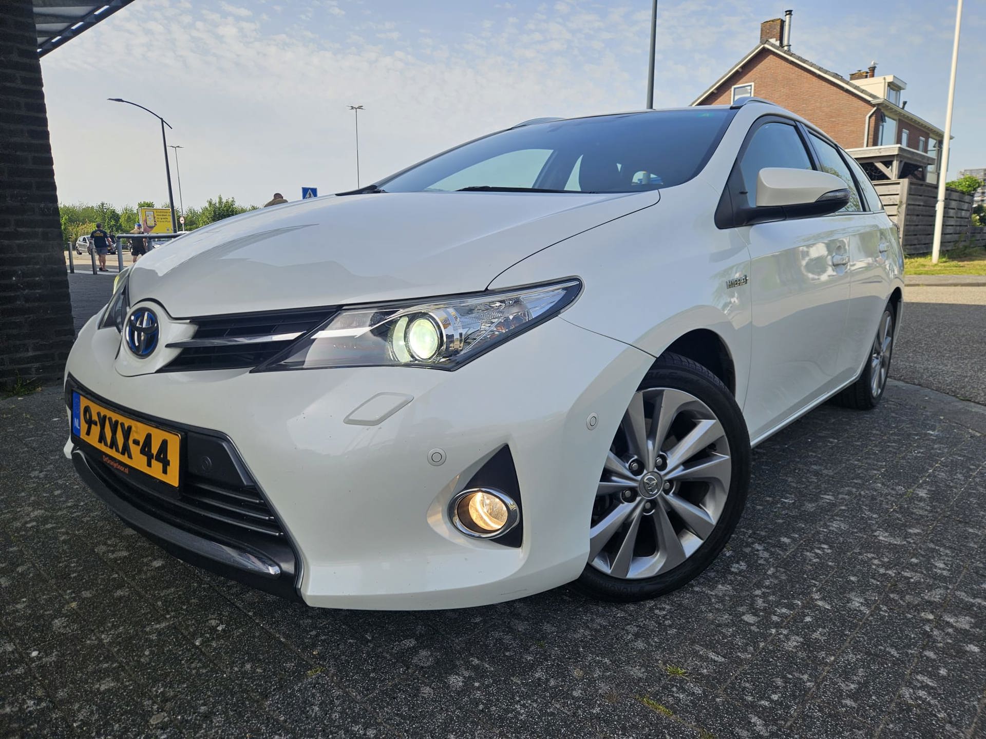 Toyota Toyota Auris 1.8 Hybrid Executive GARANTIE 2014 - voorkant