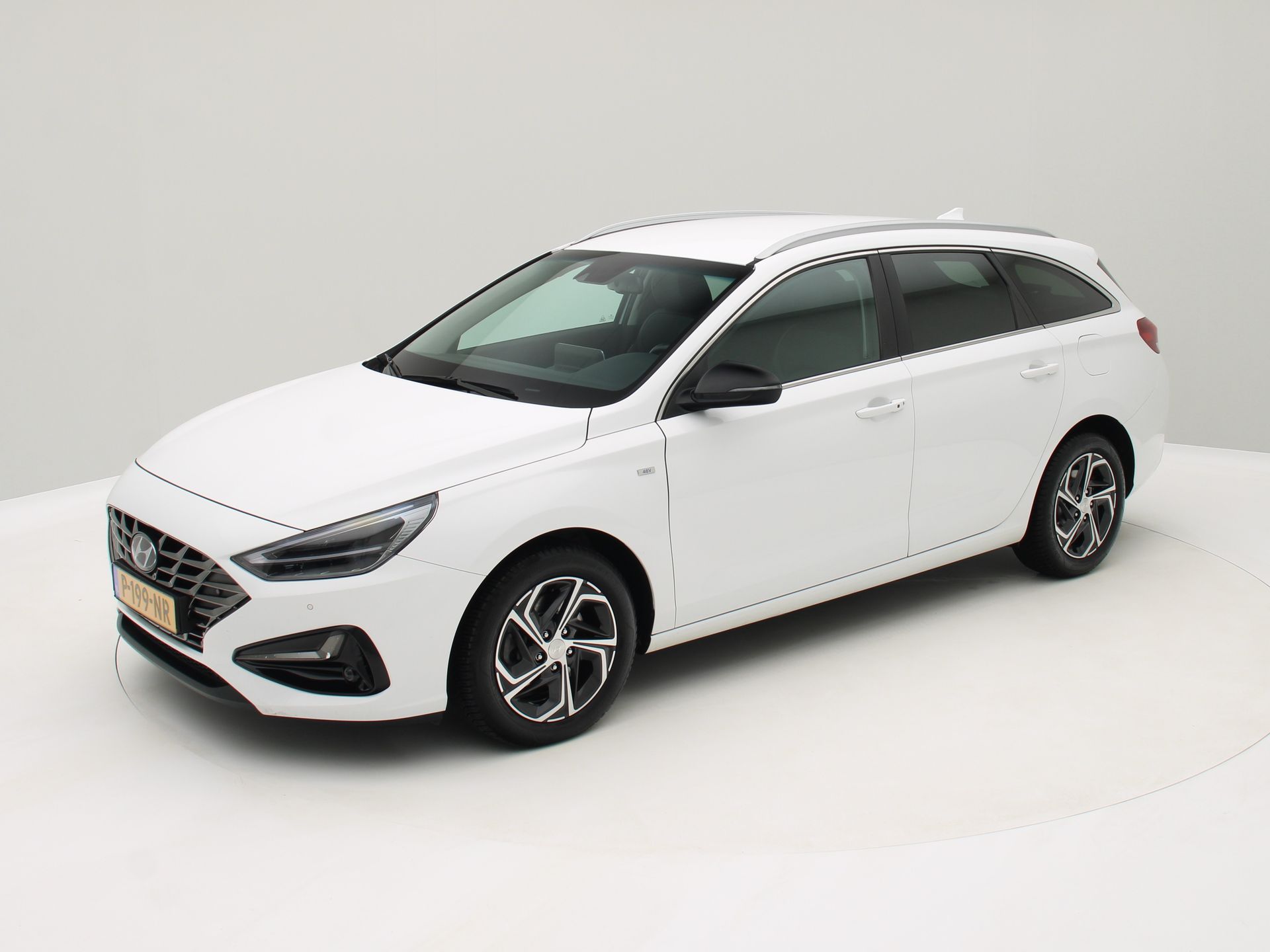 Hyundai I 30 1.5 T-GDi MHEV Premium Aut. / Leder / Camera / Navi / Origineel NL 2022 - voorkant
