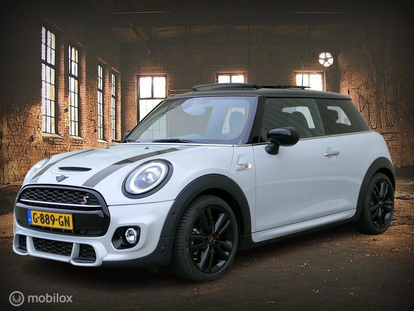 Foto van MINI COOPER S