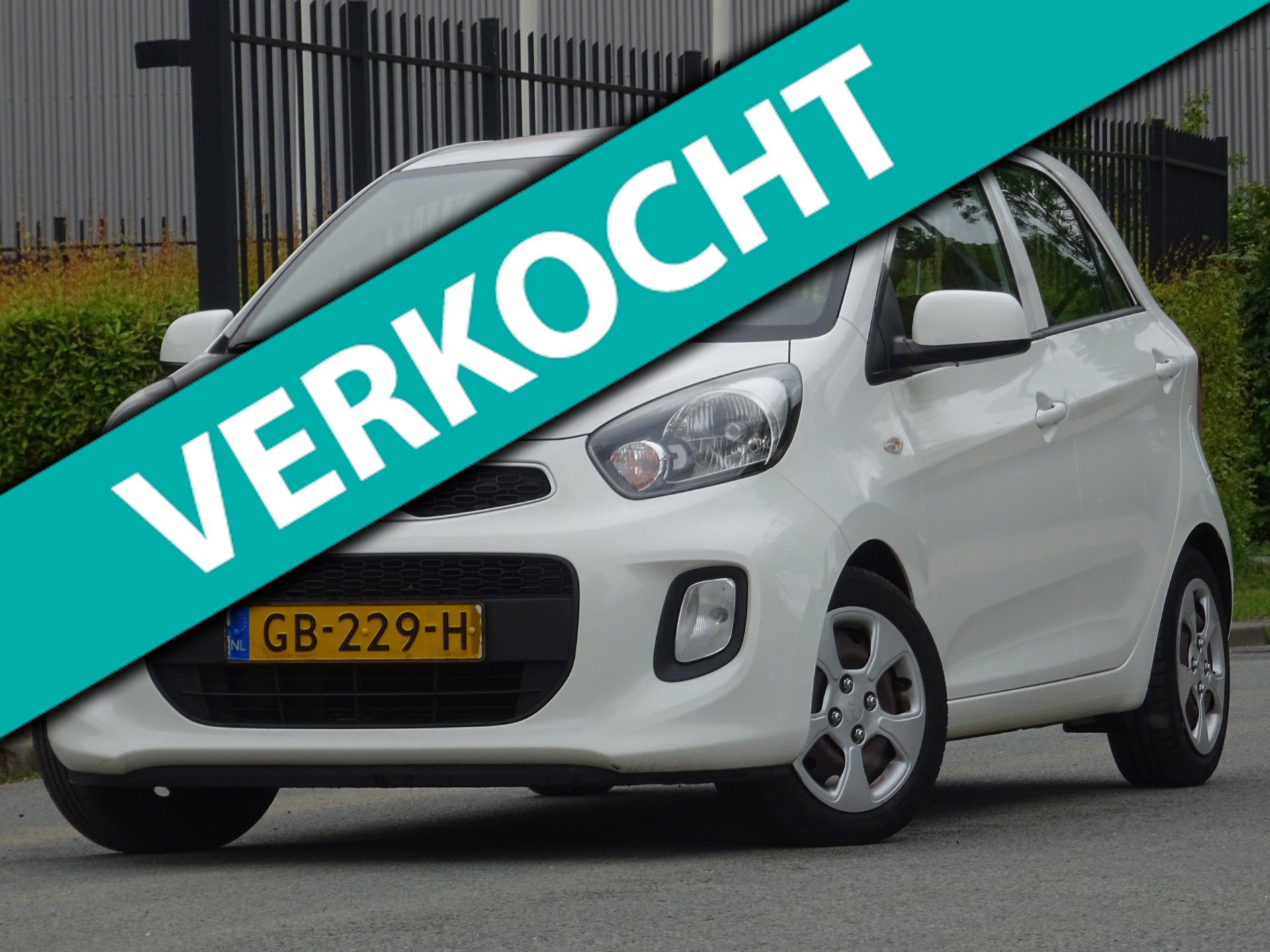 Kia Picanto 1.0 CVVT 5DRS NAP/AIRCO/APK 05-2027 *NW KETTING* 2015 - voorkant