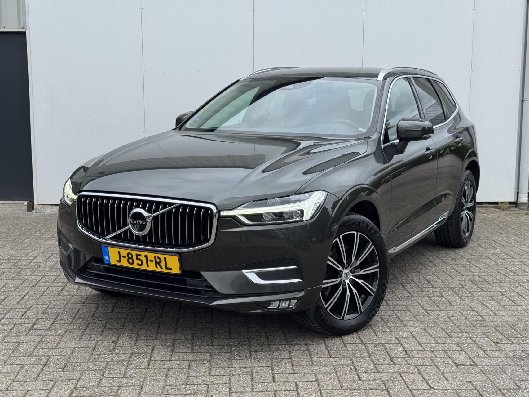 Volvo Xc60 2.0 B5 Inscription 2020 - voorkant