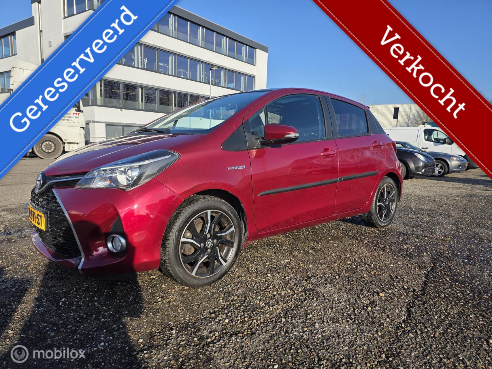Toyota Toyota Yaris Hybrid 1.5 Hybrid Dynamic Bi-Tone 2016, 125000 KM**** 2016 - voorkant