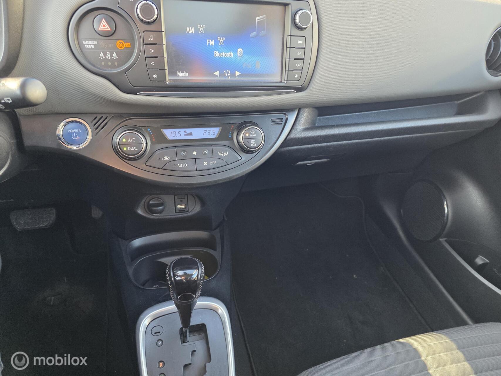 Foto van Toyota Toyota Yaris Hybrid