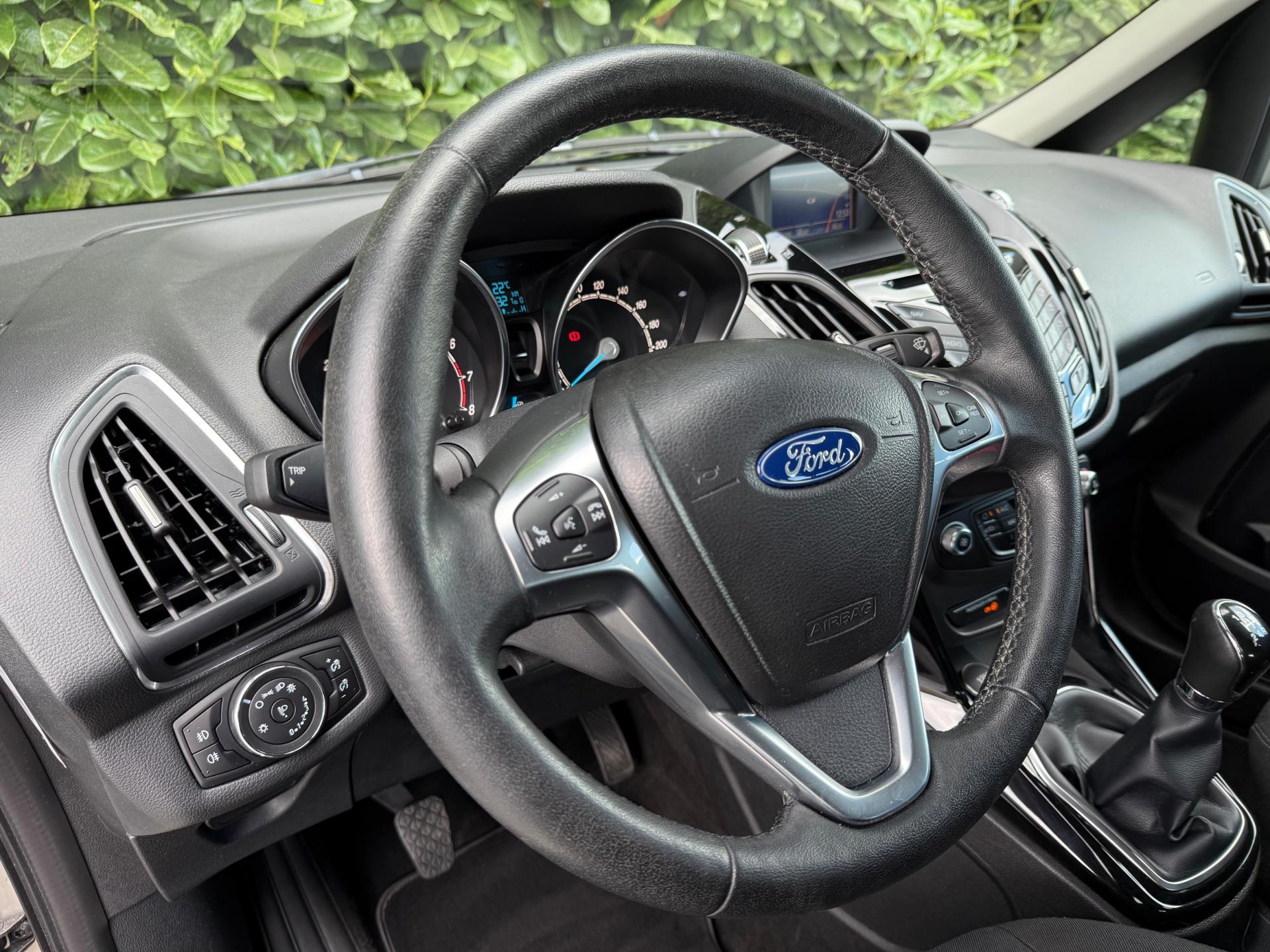 Foto van Ford B-max