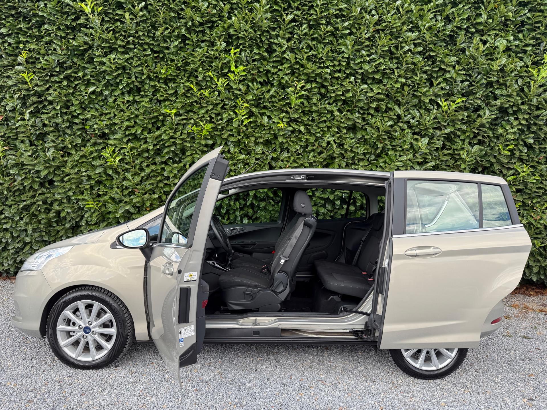 Foto van Ford B-max