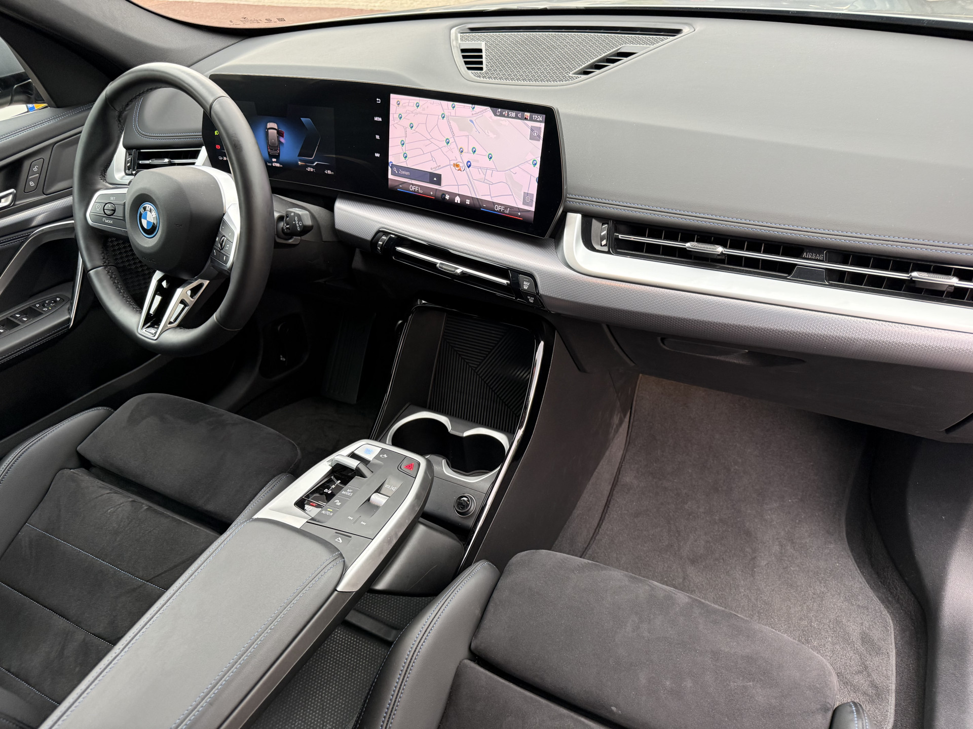 Foto van BMW Ix1 Edrive20
