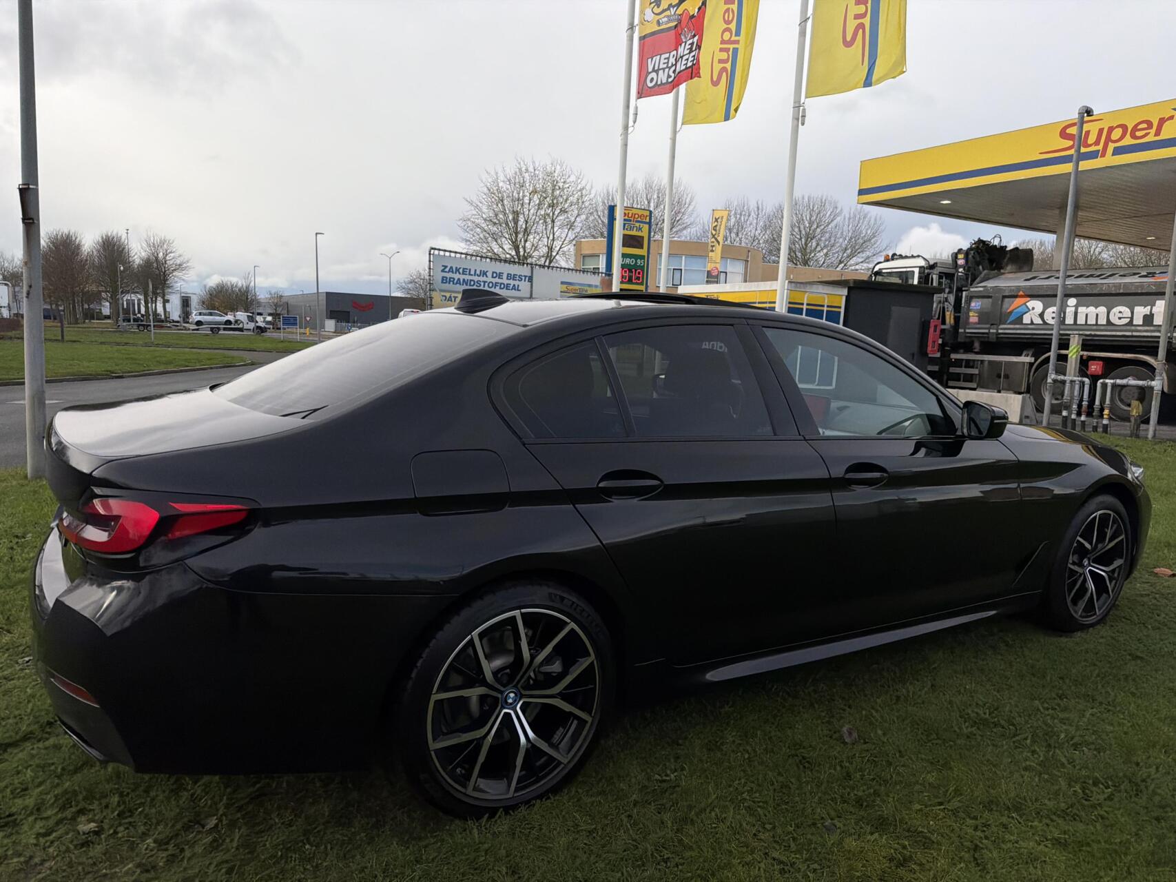 Foto van BMW 530e